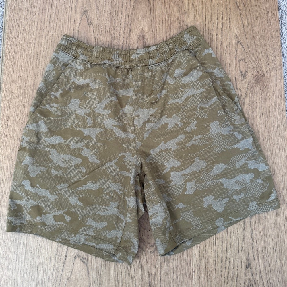 Lululemon Mens Small Pace Breaker Linerless Camo Training Shorts 7" Inseam
